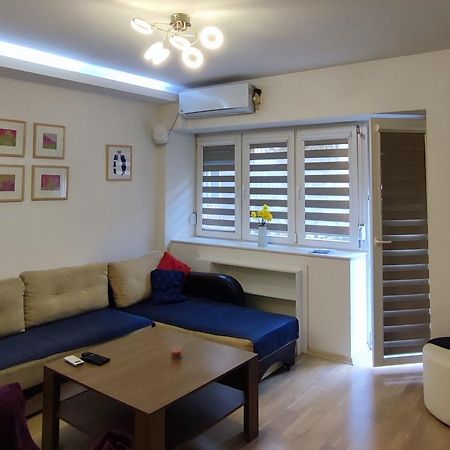 Skopje Contemporary Apartment Bagian luar foto