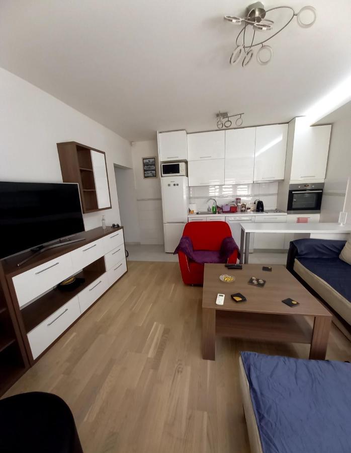 Skopje Contemporary Apartment Bagian luar foto
